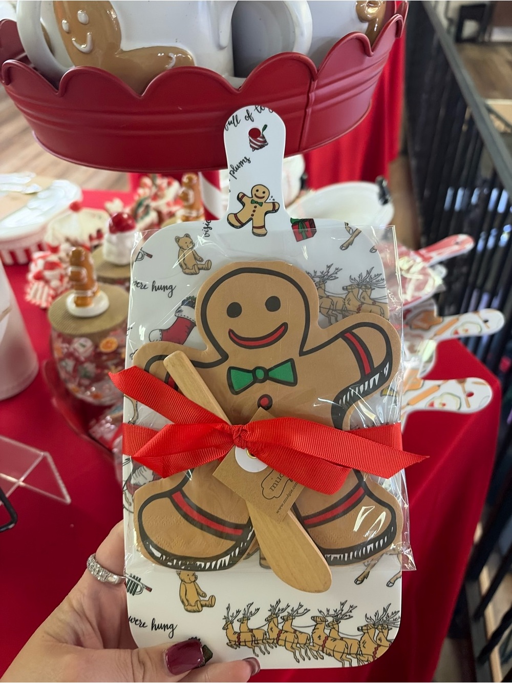 Mud Pie Red Ribbon Gingerbread Paddle Serving Set